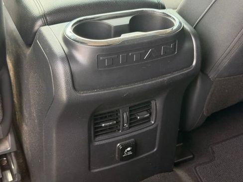 Used 2017 Nissan Titan SV RWD image 16