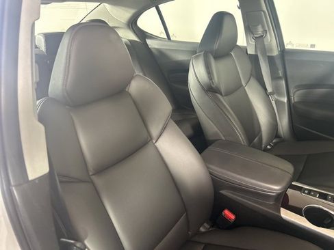 Used 2017 Acura TLX image 10