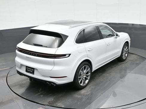 New 2026 Porsche Cayenne image 30