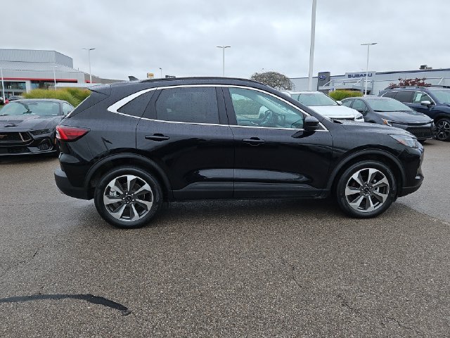 Certified 2023 Ford Escape Platinum AWD/4WD image 6