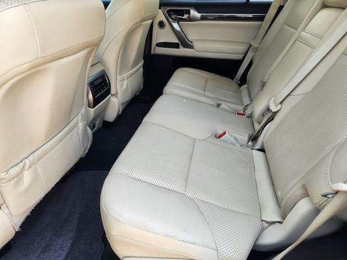 Used 2022 Lexus GX 460 Luxury w/ Off Road Package AWD/4WD image 28