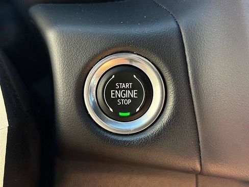 Used 2021 Chevrolet Tahoe Premier RWD image 32