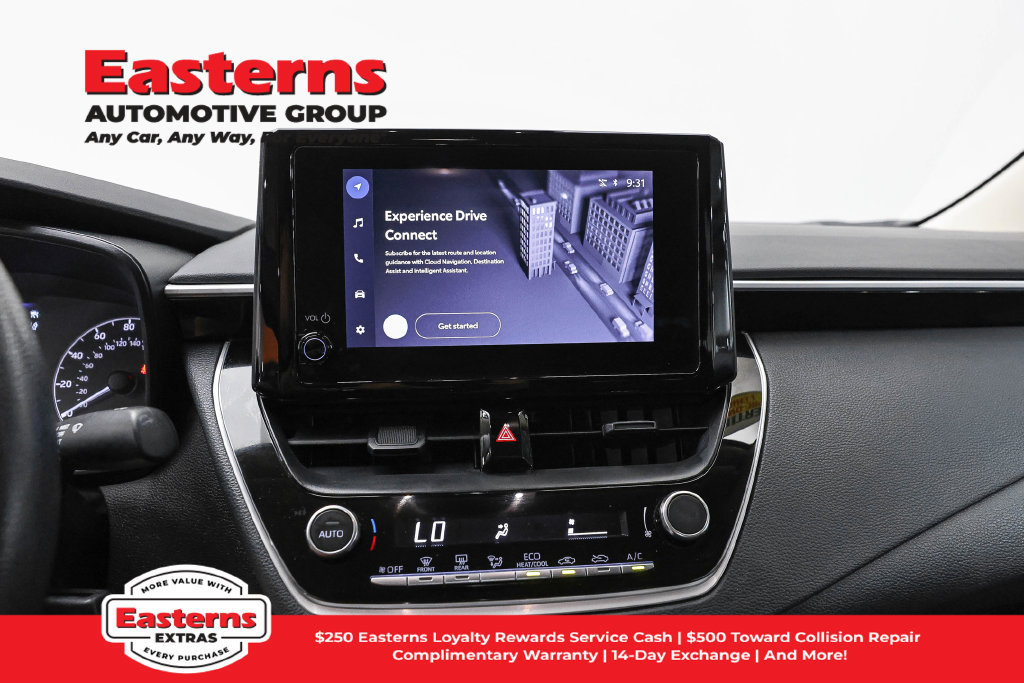 Used 2025 Toyota Corolla LE FWD image 12