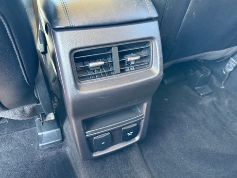 Used 2017 Ford Edge SEL w/ Equipment Group 201A AWD/4WD image 27