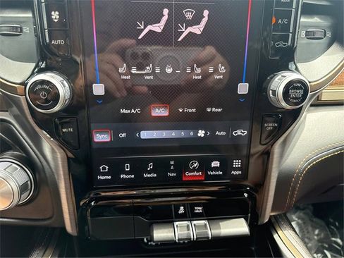 Used 2023 RAM 1500 Limited image 23