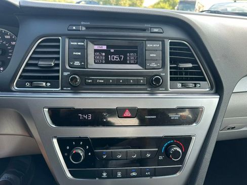 Used 2017 Hyundai Sonata SE image 15