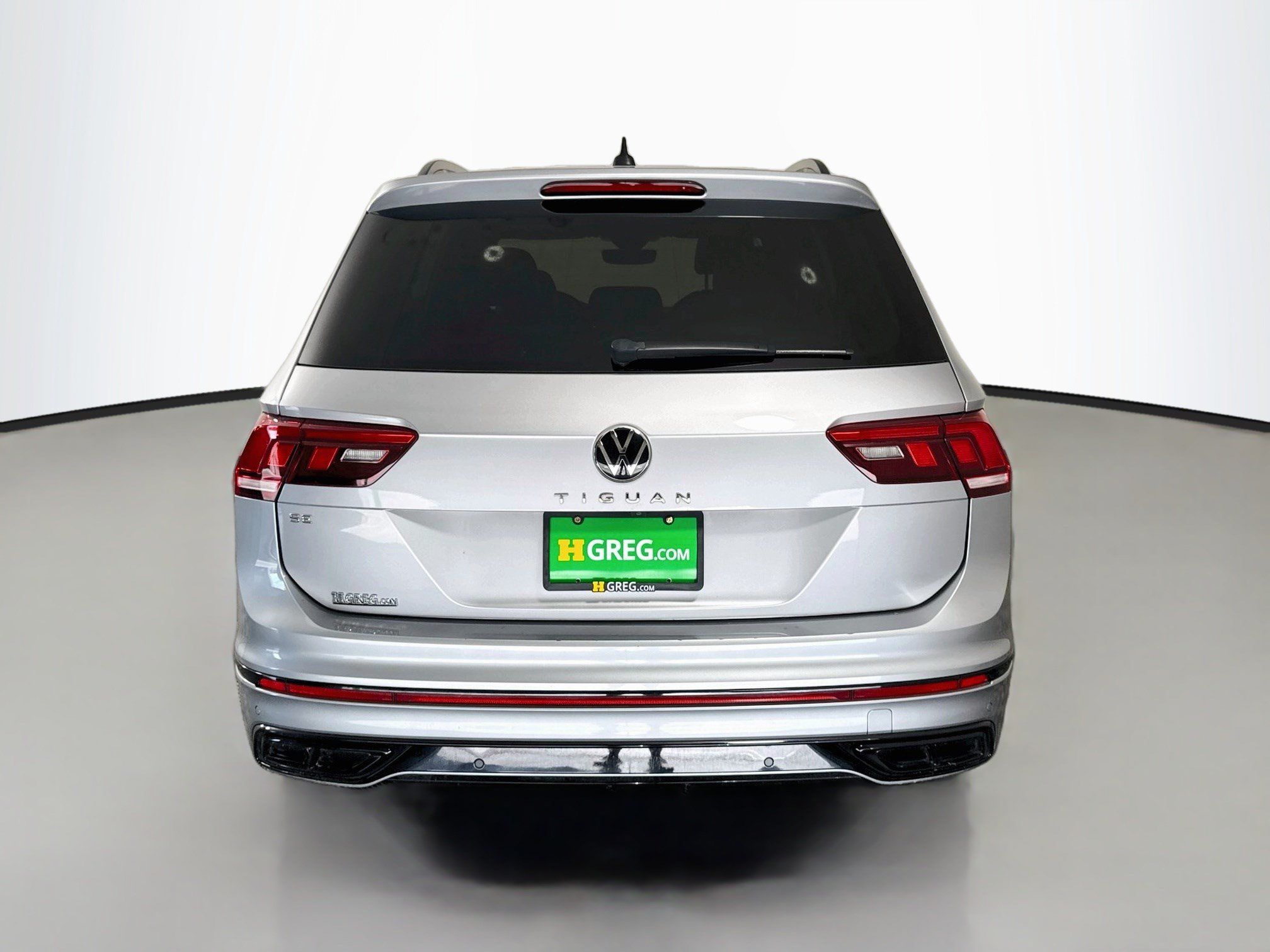 Used 2022 Volkswagen Tiguan SE R-Line FWD image 8