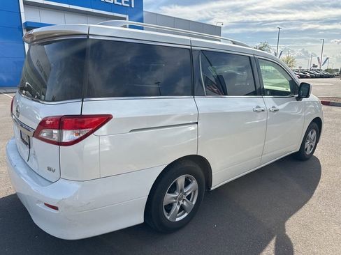 Used 2017 Nissan Quest SV image 4