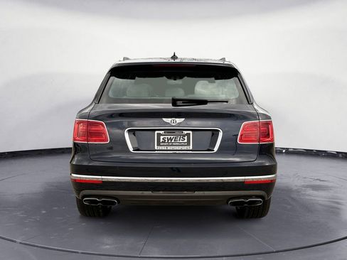 Used 2019 Bentley Bentayga image 19