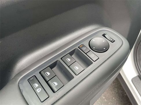 Certified 2025 Hyundai Santa Fe SEL image 14