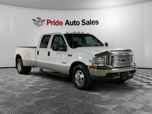 Used 2004 Ford F350 Lariat image 3