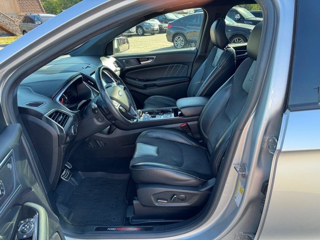 Used 2019 Ford Edge ST w/ Convenience Package AWD/4WD image 13