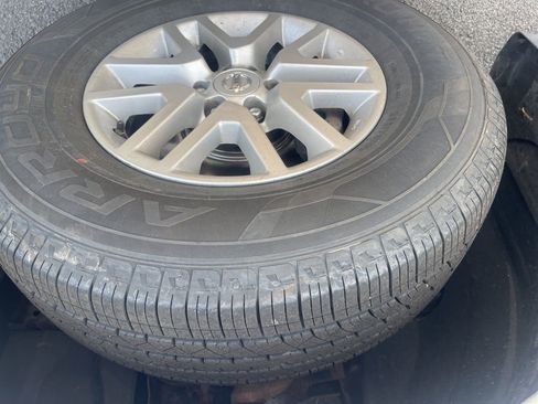 Certified 2016 Nissan Frontier SV AWD/4WD image 10