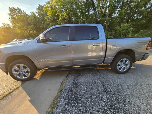 Used 2021 RAM 1500 Big Horn AWD/4WD image 3