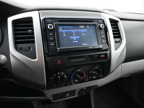 Used 2015 Toyota Tacoma PreRunner image 16