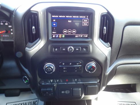 Used 2025 Chevrolet Silverado 3500 W/T w/ WT Convenience Package AWD/4WD image 23