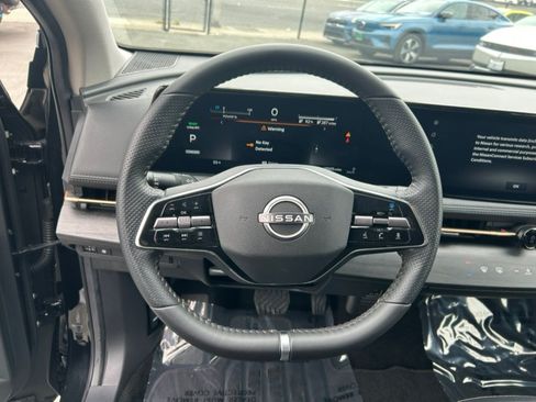 Used 2024 Nissan Ariya FWD image 21