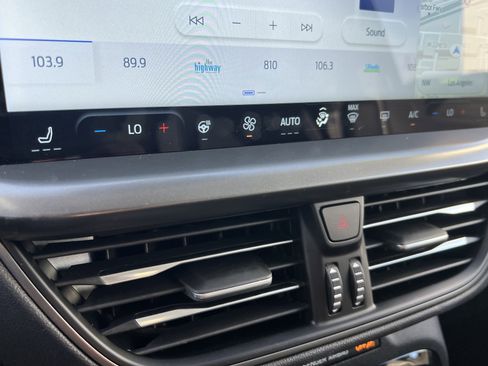 Used 2025 Ford Escape Active w/ Active Premium Tech Pack image 34