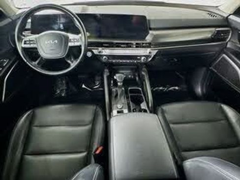 Used 2025 Kia Telluride S FWD image 15