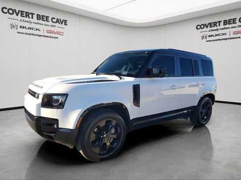 Used 2024 Land Rover Defender 110 X-Dynamic SE image 3