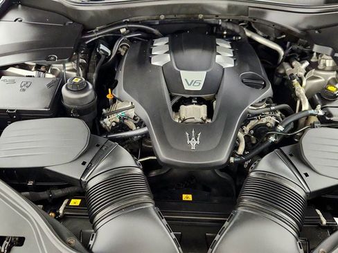 Used 2017 Maserati Levante 3.0L image 28