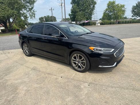 Used 2019 Ford Fusion SEL FWD image 4