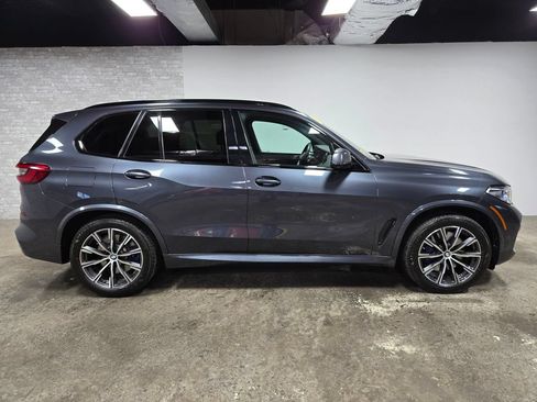 Used 2019 BMW X5 xDrive50i w/ M Sport Package AWD/4WD image 3