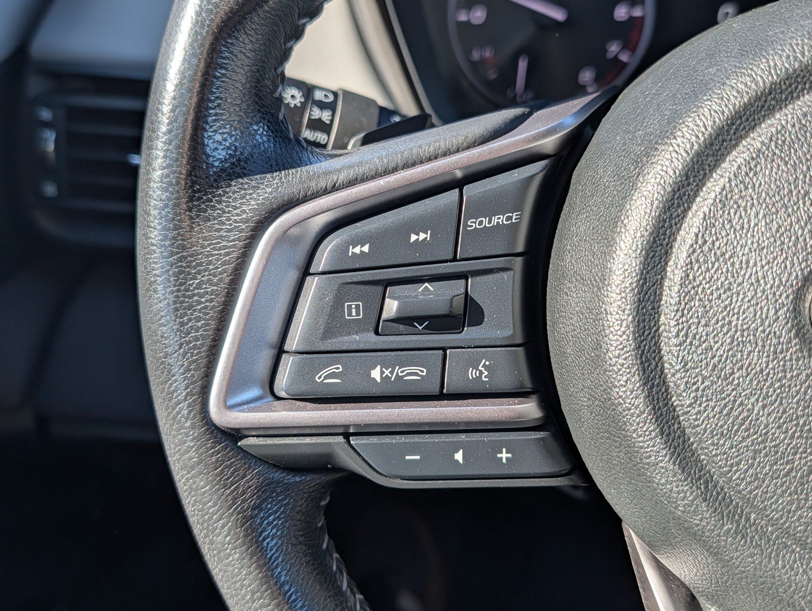 Used 2023 Subaru Outback Premium AWD/4WD image 25