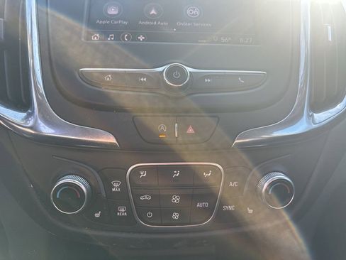 Used 2023 Chevrolet Equinox LT image 18