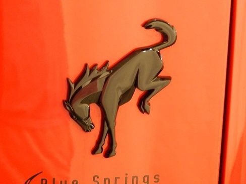 Used 2023 Ford Bronco Wildtrak image 6