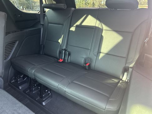 Used 2023 Chevrolet Tahoe Z71 w/ Off-Road Capability Package image 17