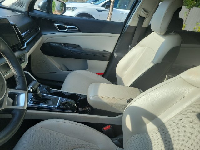 Used 2024 Kia Sportage EX FWD image 9