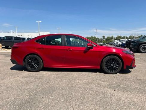 Used 2025 Toyota Camry SE w/ Convenience Package FWD image 6