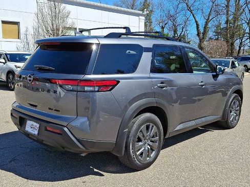 Certified 2022 Nissan Pathfinder SV w/ SV Black Package image 8