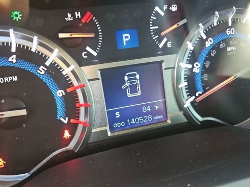 Used 2018 Toyota 4Runner SR5 Premium image 33