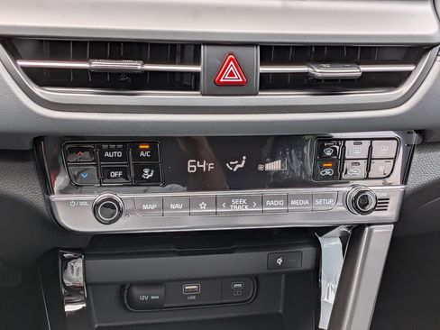 New 2026 Kia Seltos EX FWD image 24