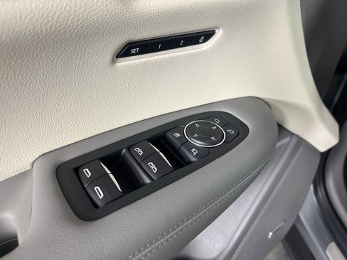 Used 2023 Cadillac XT6 Premium Luxury w/ Technology Package image 19