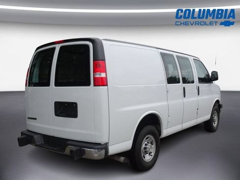 Used 2024 Chevrolet Express 2500 w/ Driver Convenience Package RWD image 3