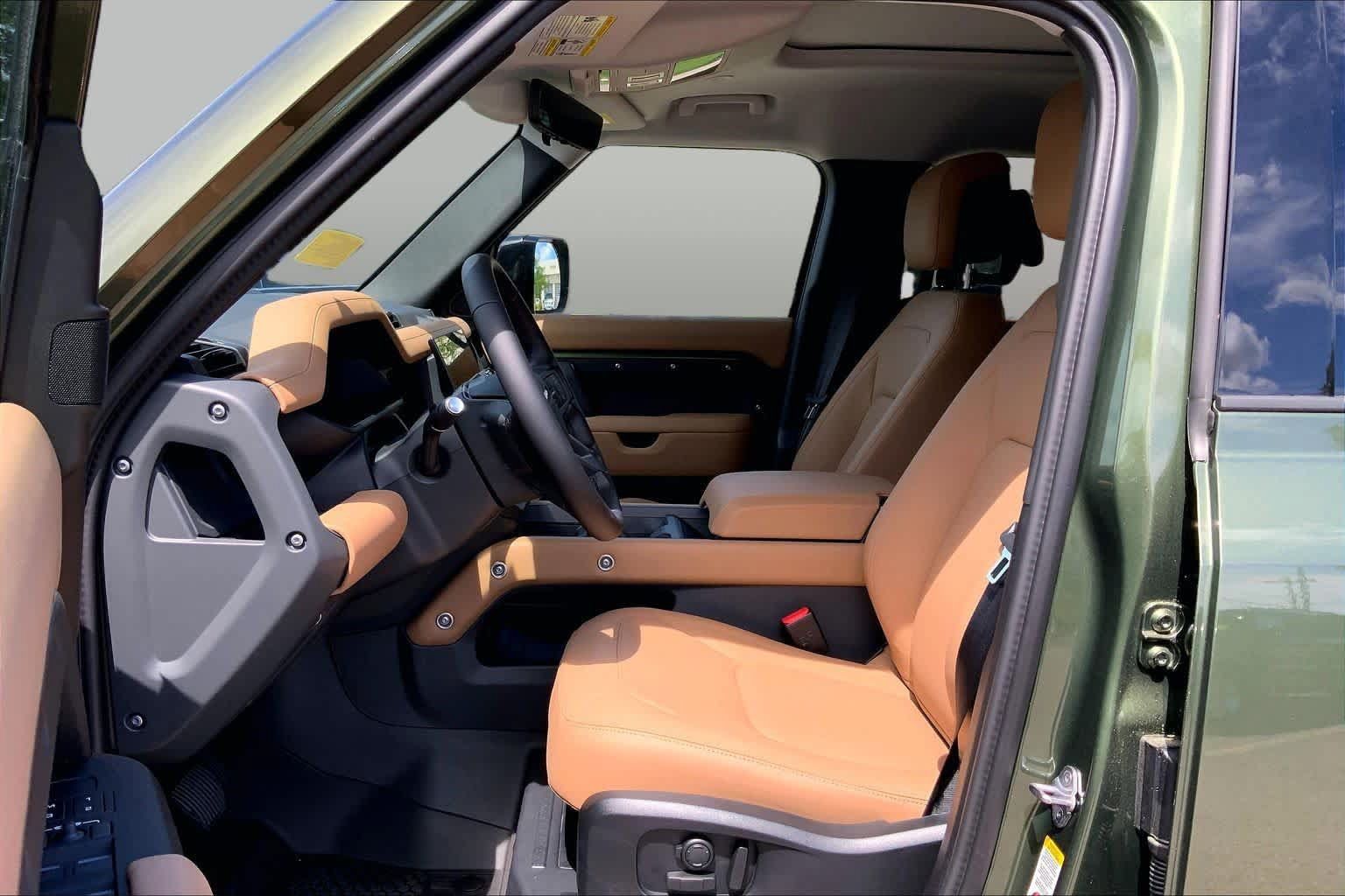 New 2026 Land Rover Defender 110 X-Dynamic SE AWD/4WD image 13