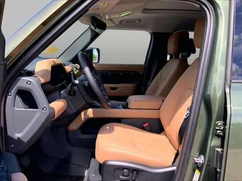 New 2026 Land Rover Defender 110 X-Dynamic SE AWD/4WD image 13