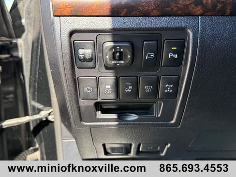 Used 2015 Toyota Land Cruiser AWD/4WD image 30