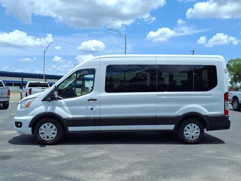 Used 2022 Ford Transit 350 XLT RWD image 3