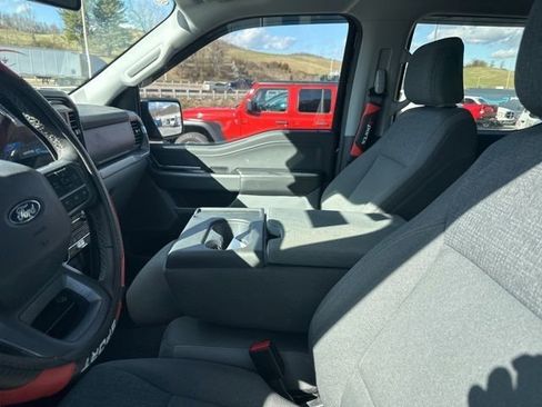 Used 2024 Ford F150 XLT w/ FX4 Off-Road Package image 10