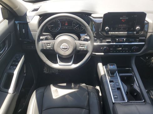 Certified 2024 Nissan Pathfinder SV image 16