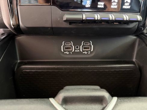 Used 2020 RAM 1500 Laramie w/ Sport Appearance Package AWD/4WD image 57