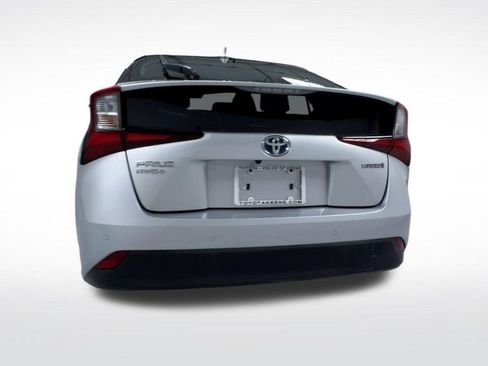 Certified 2021 Toyota Prius LE AWD/4WD image 8