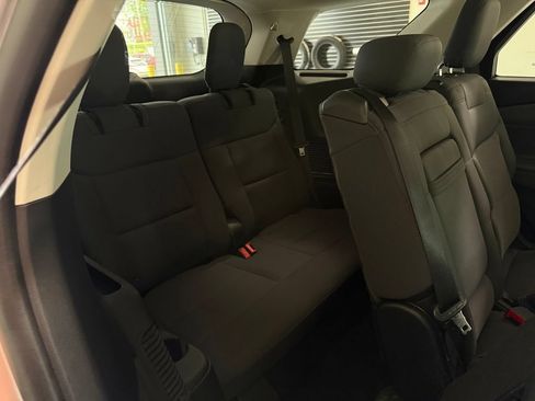 Used 2025 Ford Explorer Active AWD/4WD image 20