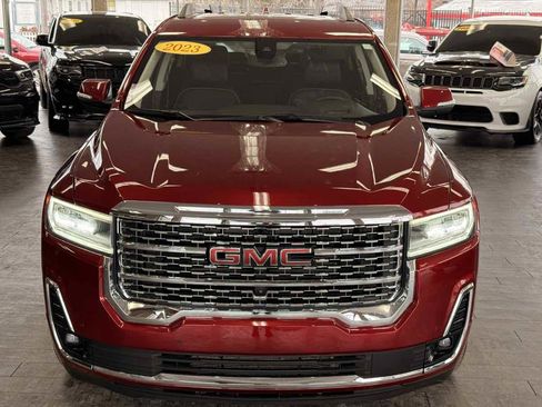 Used 2023 GMC Acadia Denali image 3