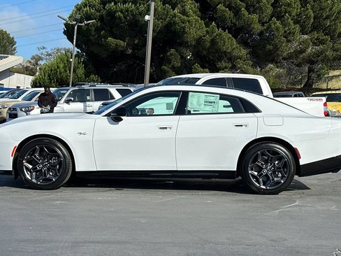 New 2026 Dodge Charger R/T w/ Blacktop Package AWD/4WD image 7