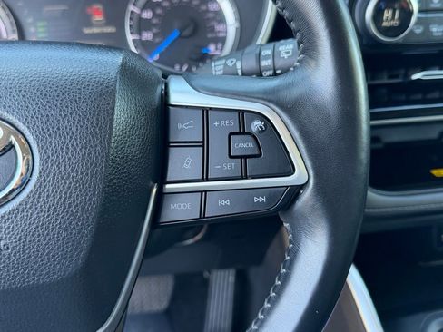 Used 2023 Toyota Highlander XLE w/ Protection Package #3 (TMS) image 26